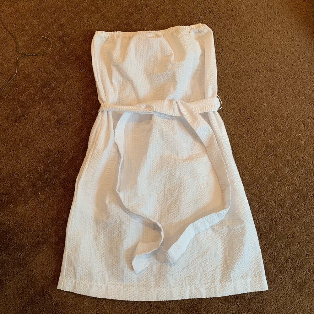 White strapless dress